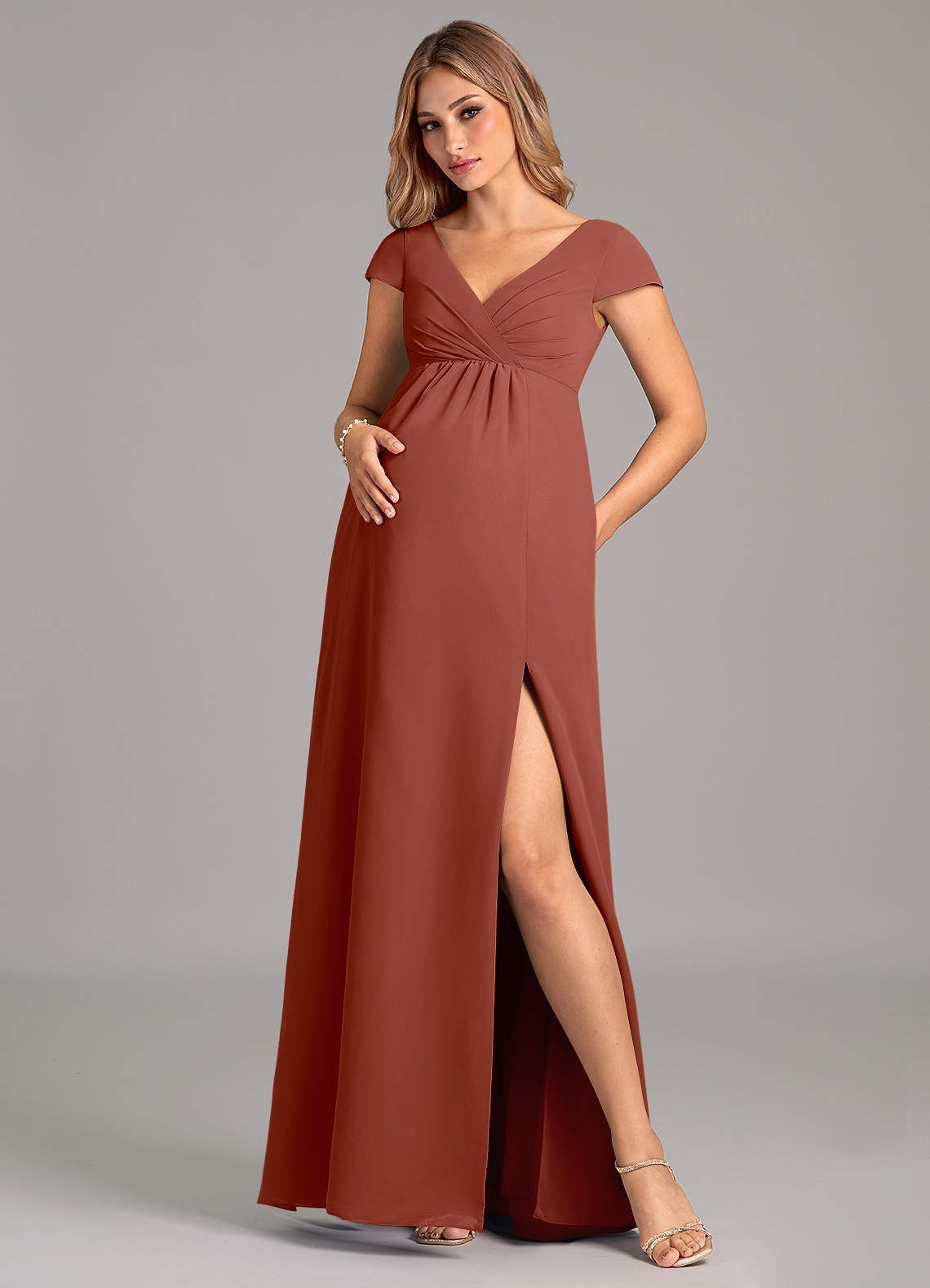 Azazie Allessia Vestidos de dama de honra para maternidade Vestido Linha A Plissado Comprimento do chão Chiffon image1