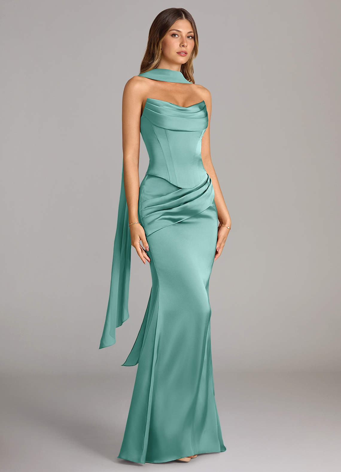 Azazie Sorrel Vestidos de damas de honor Vestido de Aqua de Satén Elástico de Corte Sirena Convertible con Sin tirantes image2