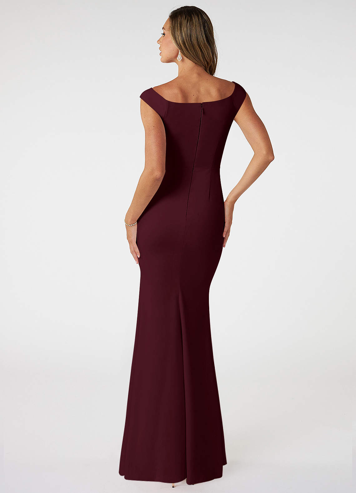 Azazie Nicolina Robes de demoiselle d'honneur Robe Sirène en Crêpe Élastique Col de bateau Cabernet image1