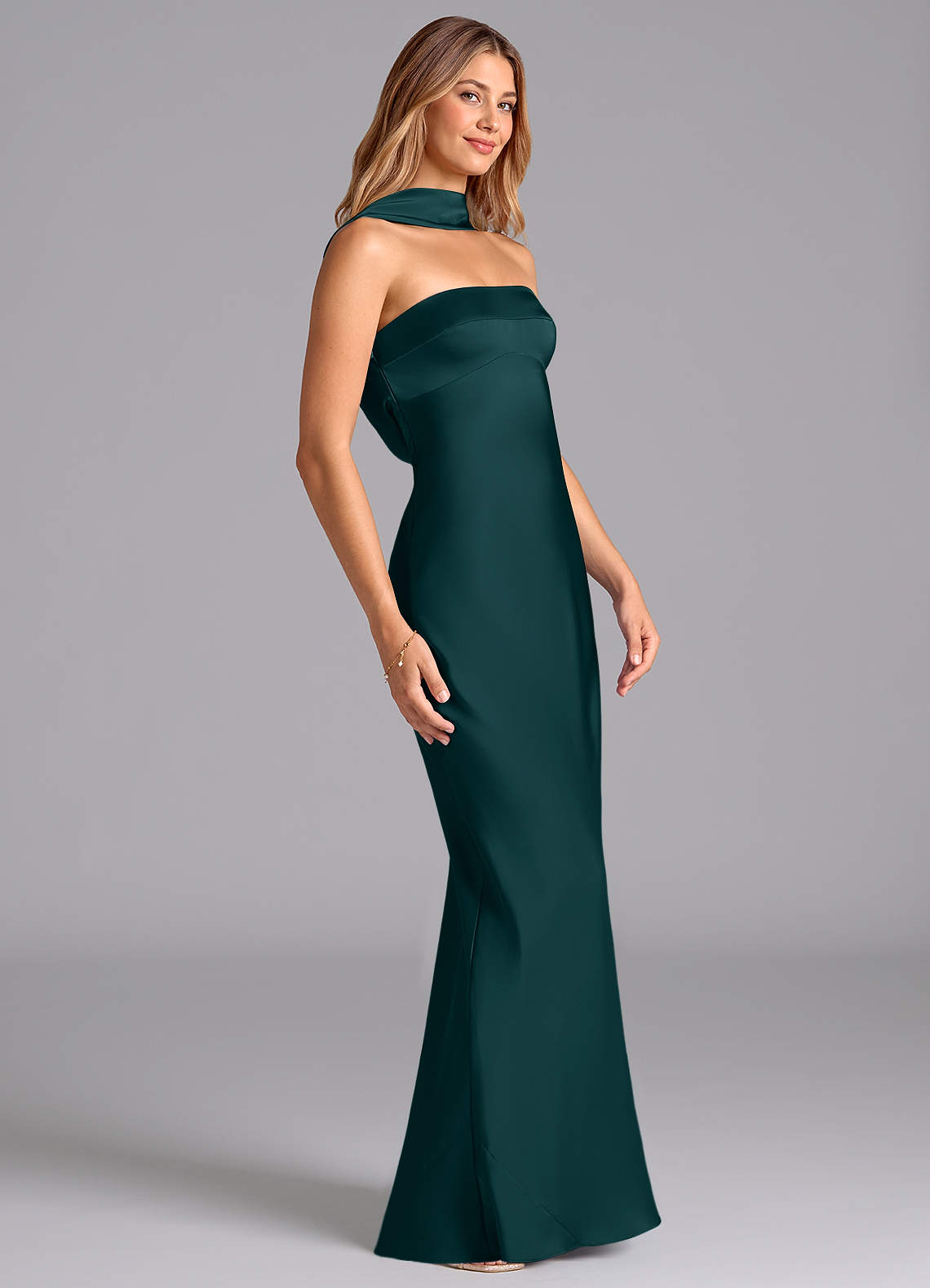 Azazie Lusinda Vestidos de damas de honor Vestido de Pino de Satén Elástico de Corte Sirena con Sin tirantes image5