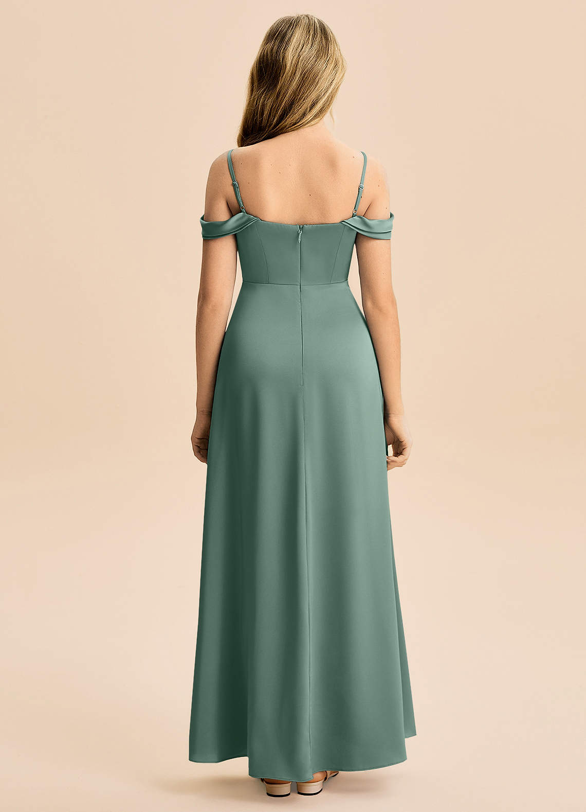 Azazie Lettie Junior Vestido Eucalipto de Cetim elástico de Linha A com Fora do ombro image2