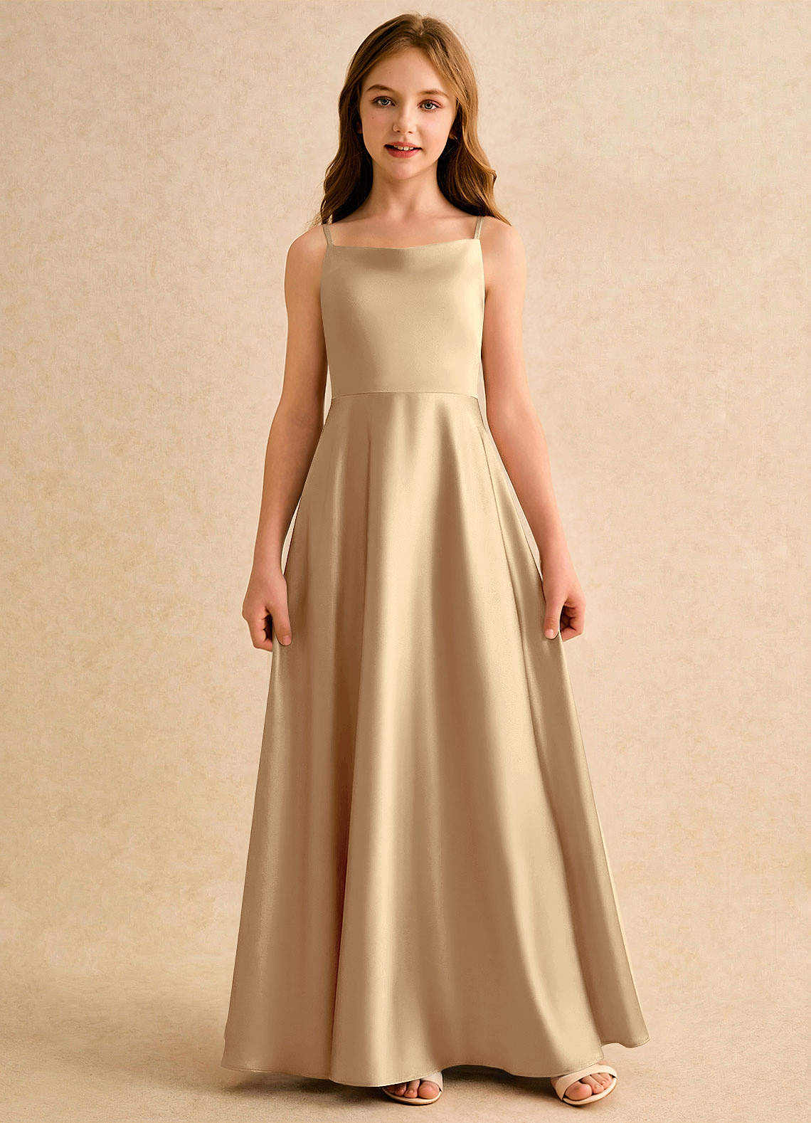 Azazie Joella Girls Formal Robe Demoiselle D'honneur Fillette Robe Trapèze en Satin extensible Plissée Champagne image3