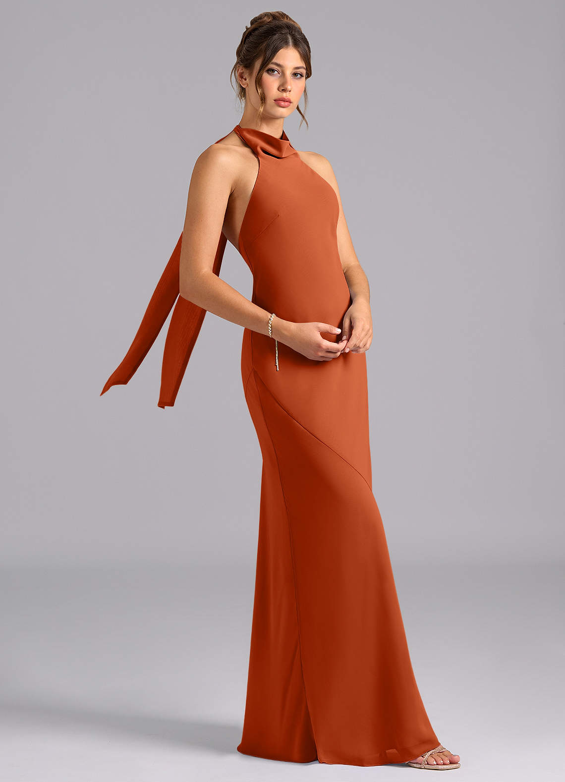 Azazie Velli Vestidos de damas de honor Vestido de Naranja Quemada de Gasa de Corte Sirena con Cuello Alto image2