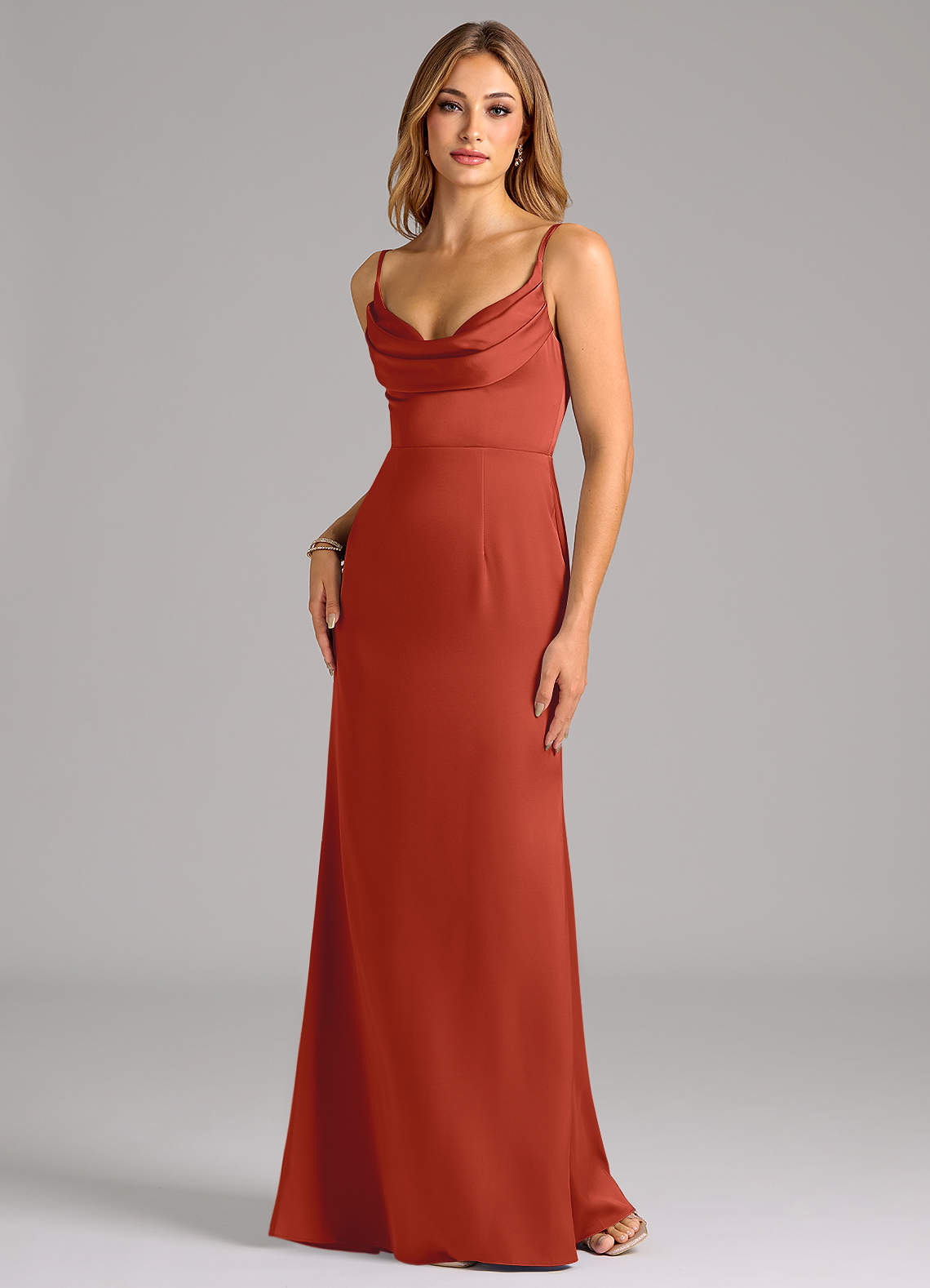 Azazie Aimee Vestidos de damas de honor Vestido de Óxido de Satén Elástico de Corte en A con Escote de Corazón image1
