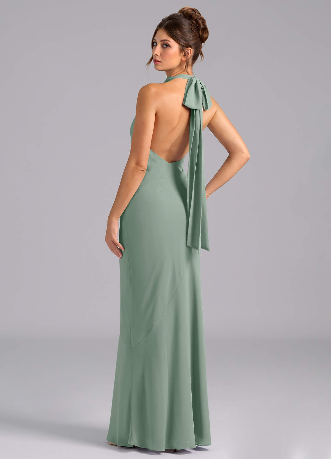 Azazie Velli Vestidos de damas de honor Vestido de Salvia Plateada de Gasa de Corte Sirena con Cuello Alto image6