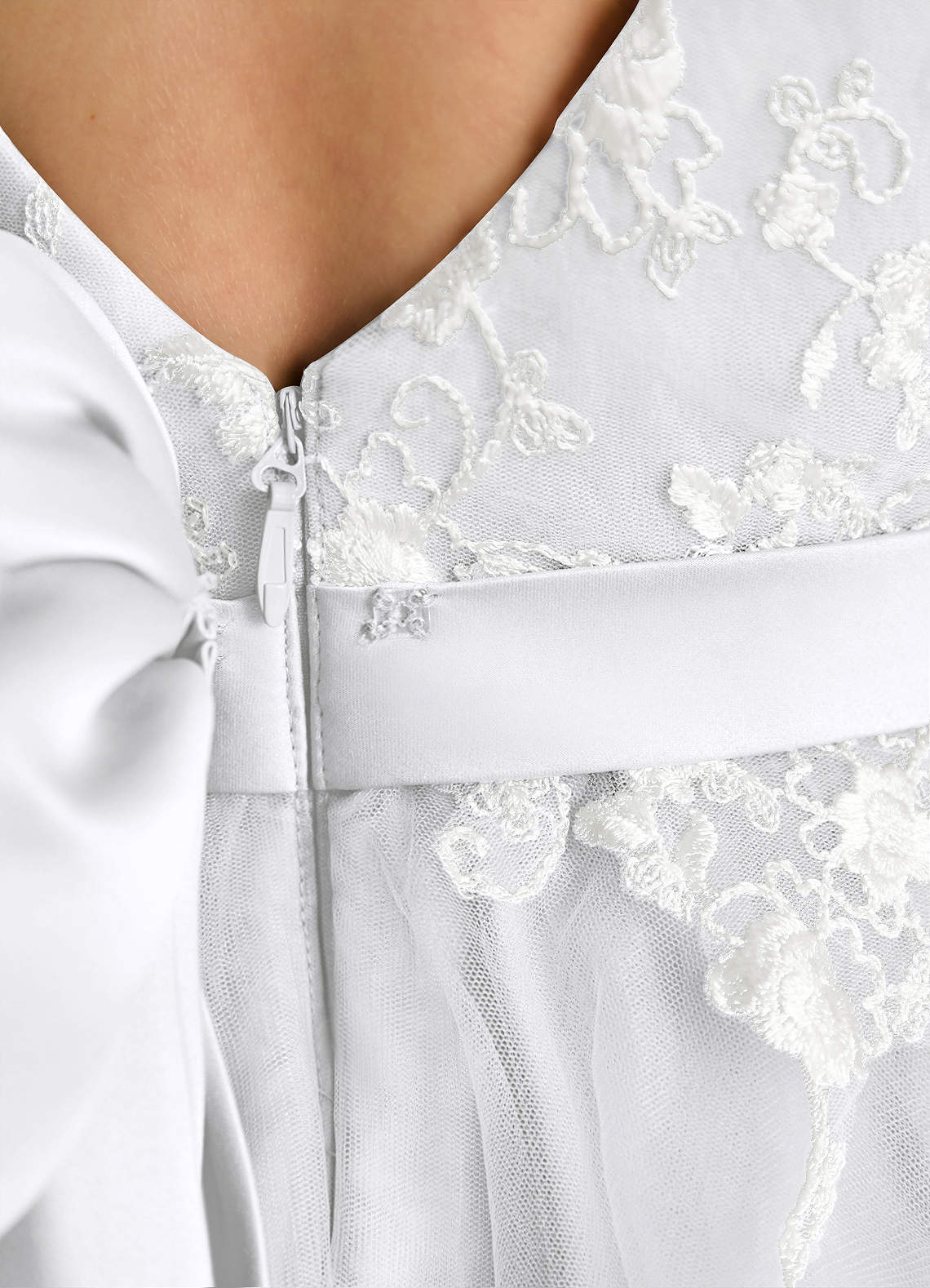 Azazie Butterfly Flower Girl Dresses White A-Line Lace Dress image4
