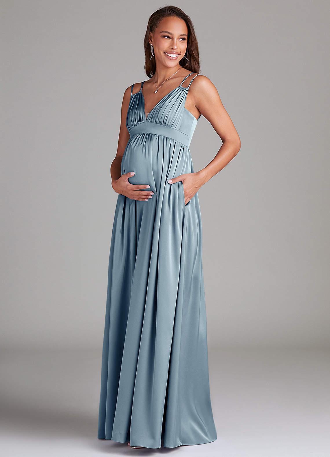 Azazie Emree Vestidos de dama de honra para maternidade Vestir Linha A com bolsos Comprimento do chão Cetim elástico image2