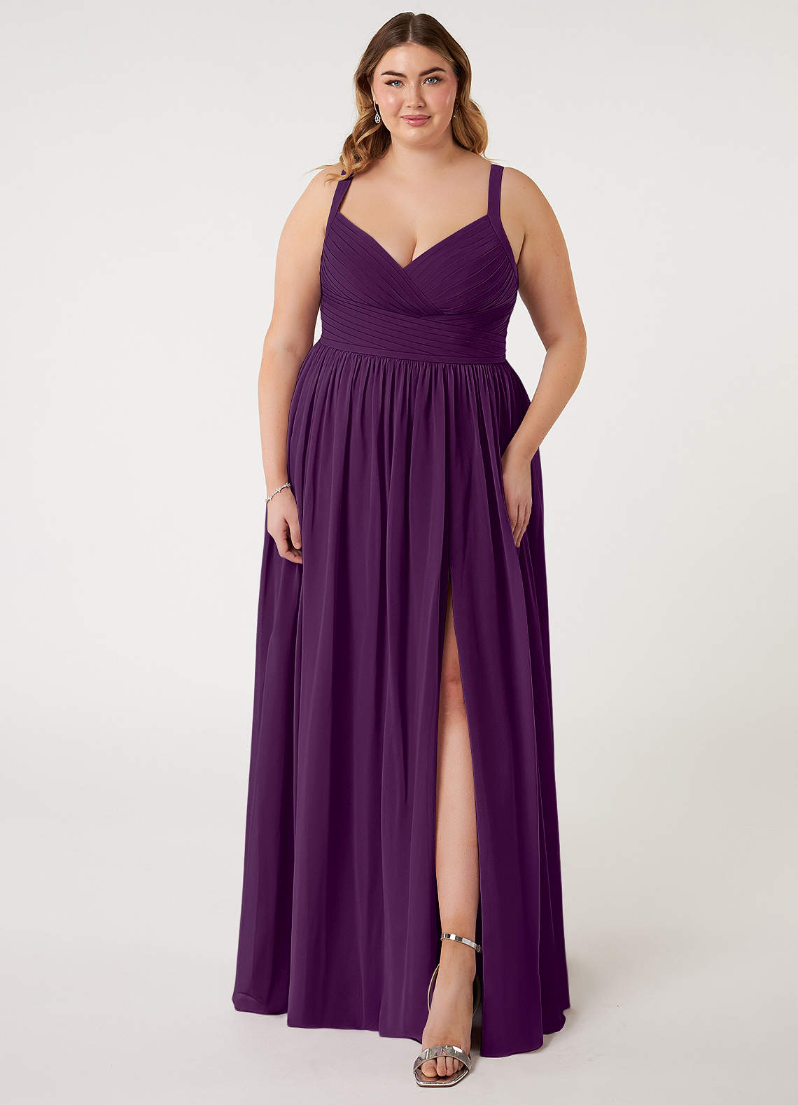 Azazie Chanel Robes de demoiselle d'honneur Robe Trapèze en Mousseline de soie Plissée Grain De Raisin image1