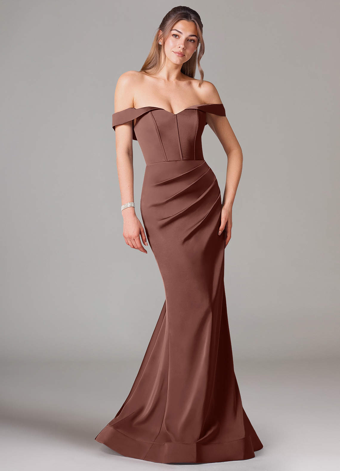 Azazie Everly Vestidos de damas de honor Vestido de Expresado de Satén Elástico de Corte Sirena Convertible con Vestidos sin tirantes image1