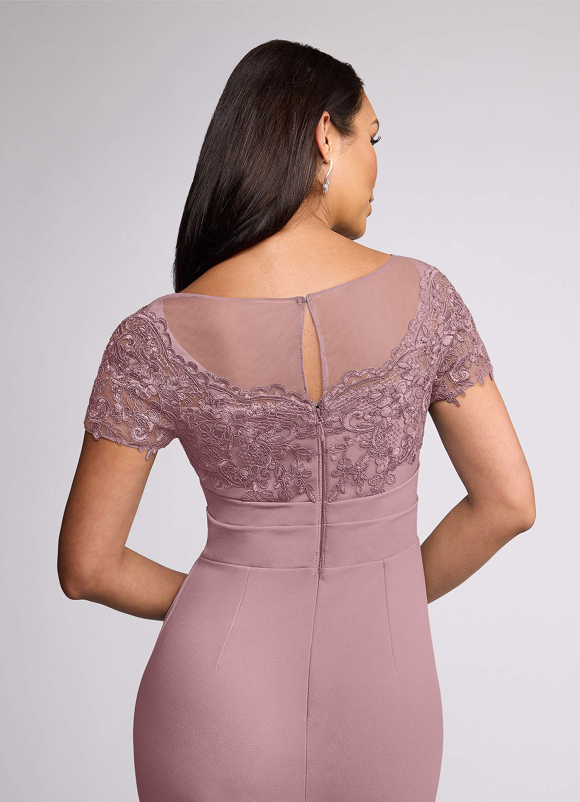 Azazie Susan Venta Final Vestido de Rosa Polvorienta de Crepé elástico de Corte Recto con Encaje image4