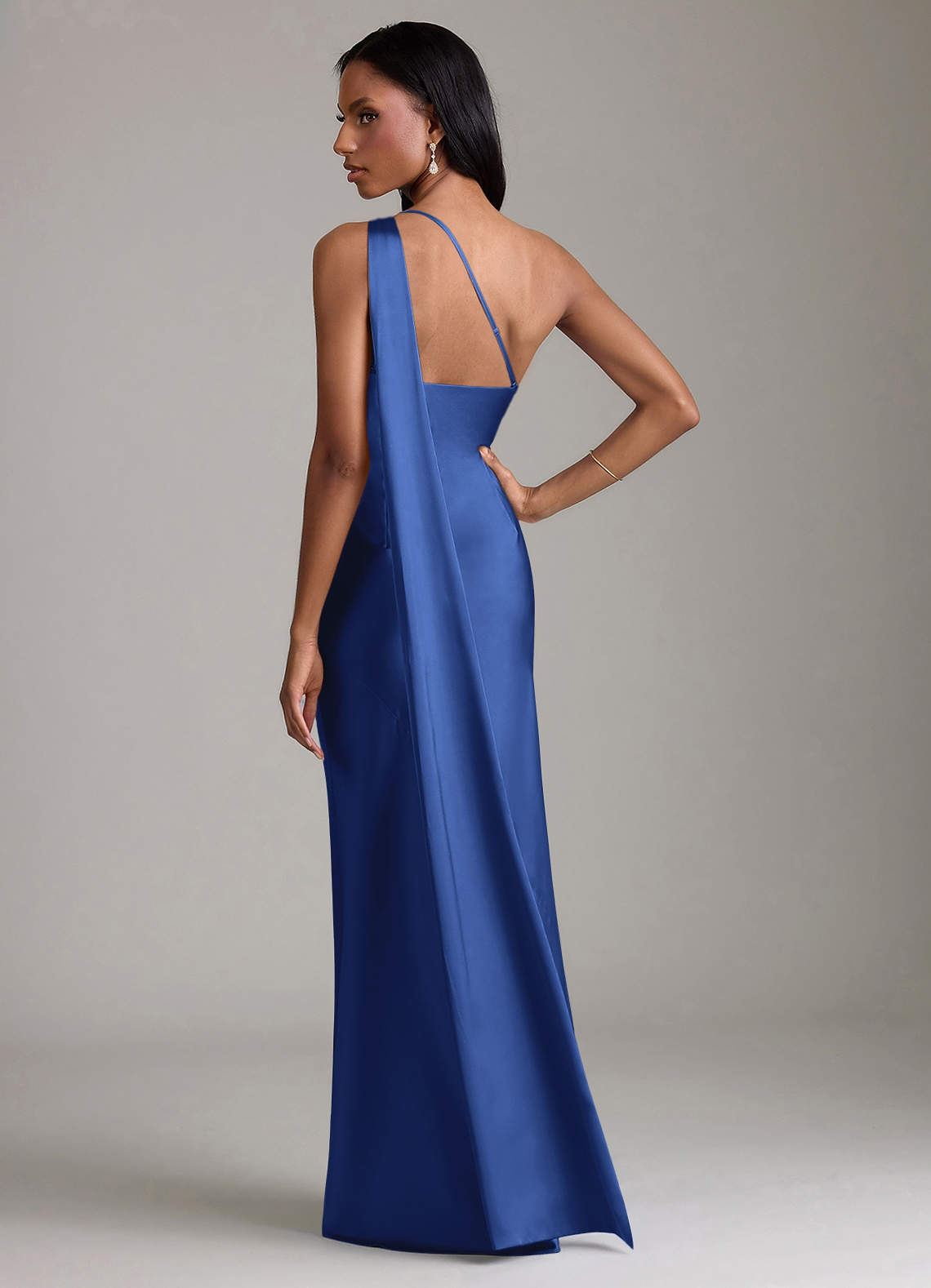 Azazie Juniper Vestidos de madrinha de casamento Vestido Royal Blue de Cetim elástico de sereia com Um ombro image5