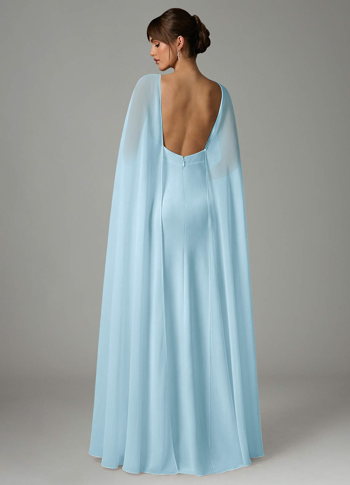 Azazie Stefania Robes de demoiselle d'honneur Robe Trapèze en Satin extensible Bleu Ciel image3