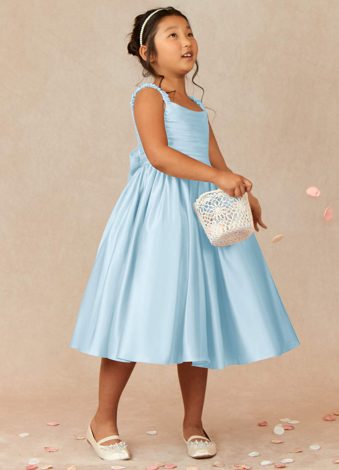 Azazie Cutie Pie vestidos de niña de las flores Vestido de Azul Cielo de Satin Mate de Corte En A con Plisado image1