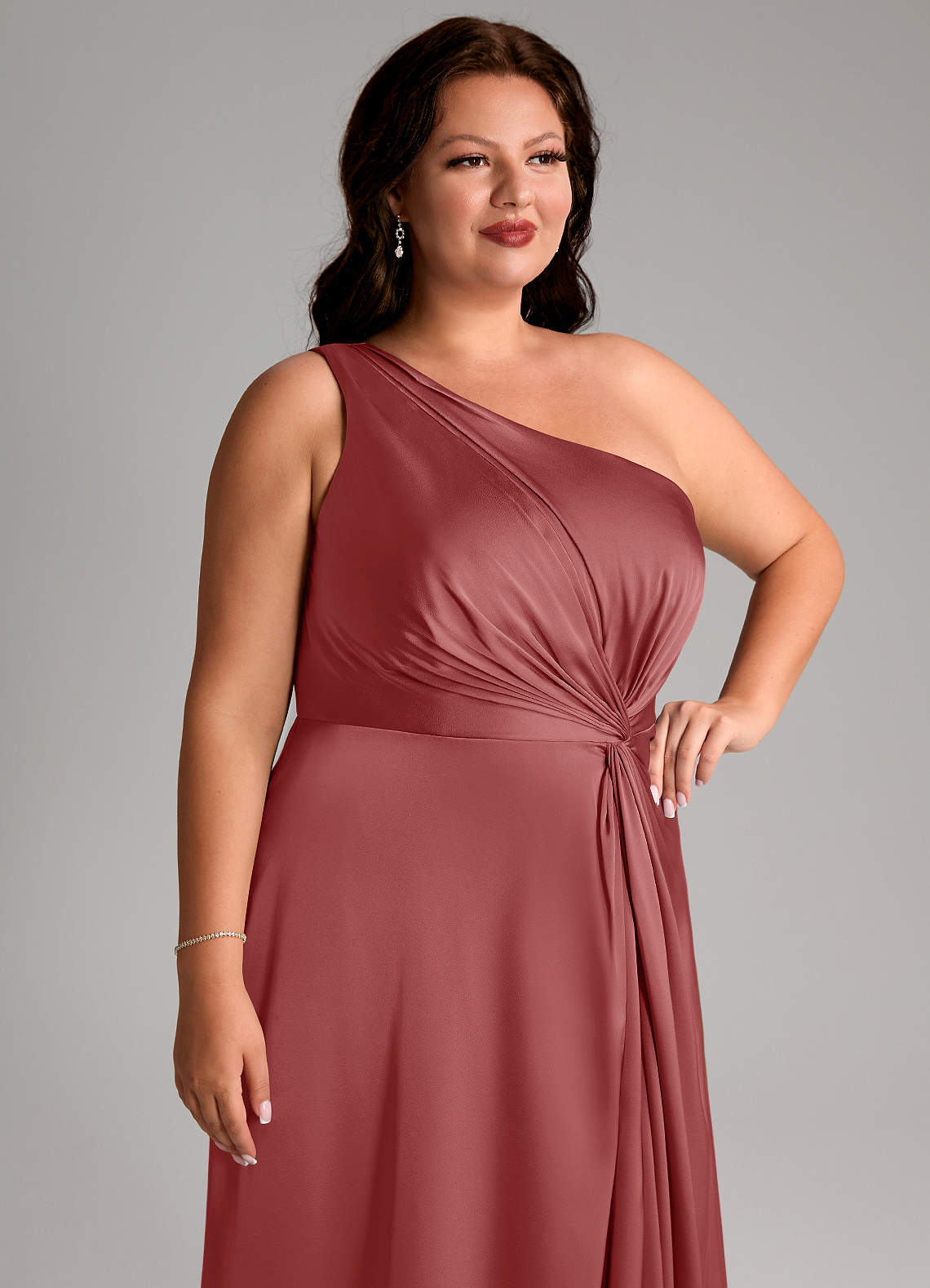 Azazie Brooke Robes de demoiselle d'honneur Robe Trapèze en Satin extensible Une épaule Antique Rose image13