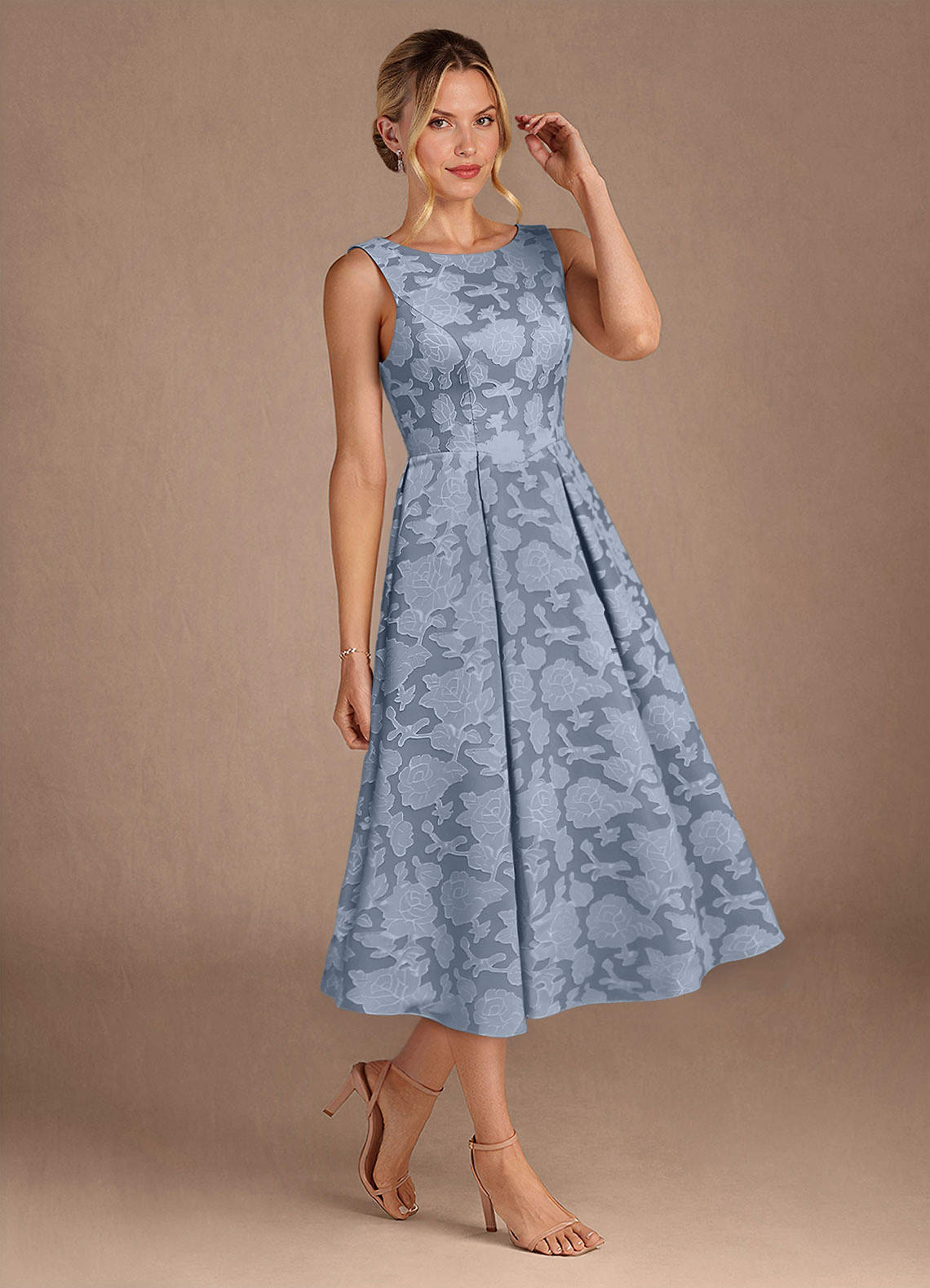 Azazie Fulton vestidos de madre de la novia Vestido de Azul Polvoriento de Devorado Floral de Corte En A con Plisado image1