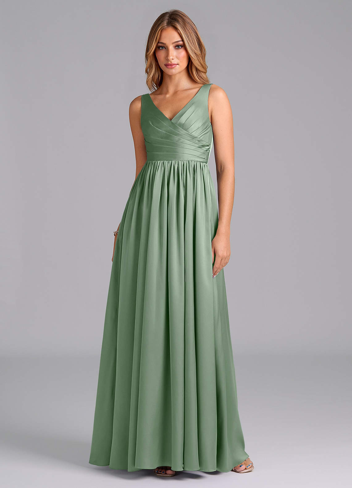 Azazie Keyla Vestidos de damas de honor Vestido de Matcha de Satén Elástico de Corte en A con Plisado image1