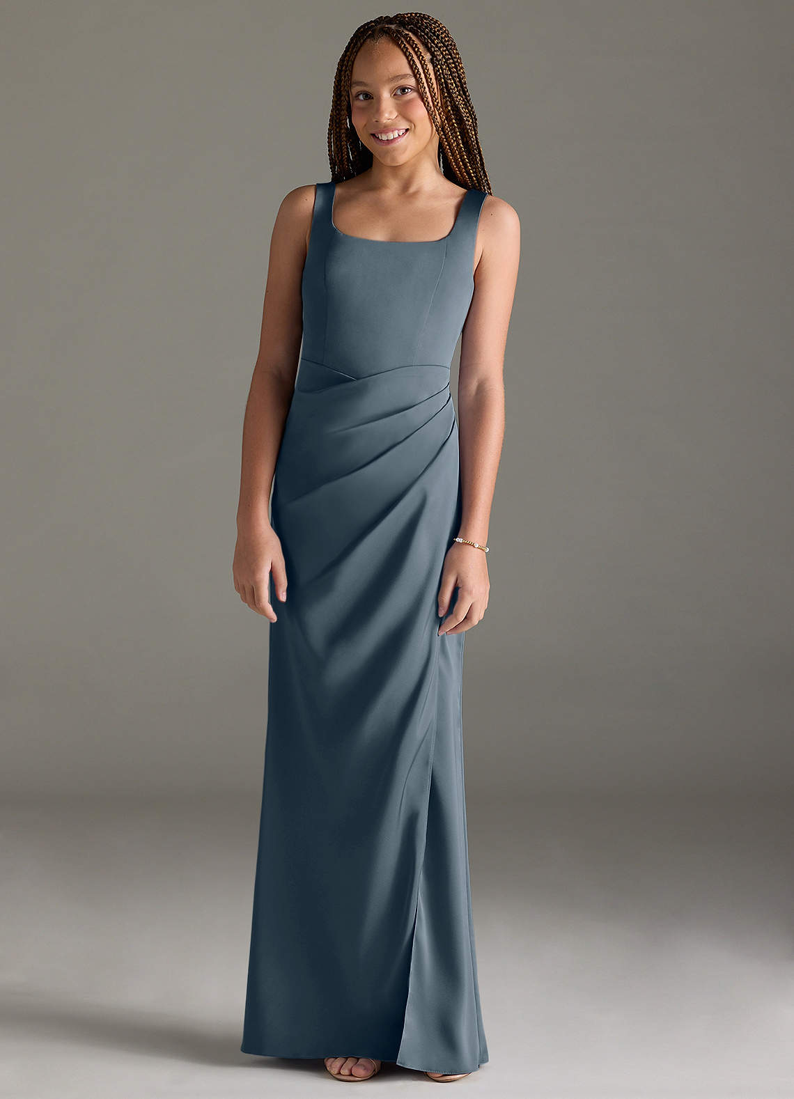 Azazie Mero Junior Vestido de Crepúsculo de Satén Elástico de Sirena con Plisado image1