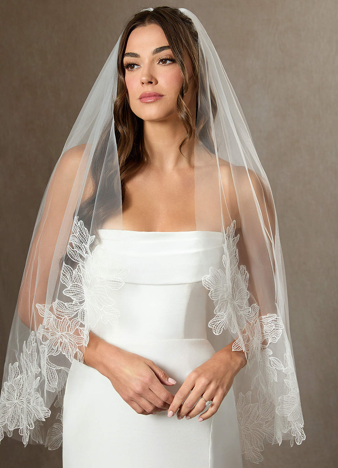 front Embroidered Floral Lace Hem Fingertip Length Veil