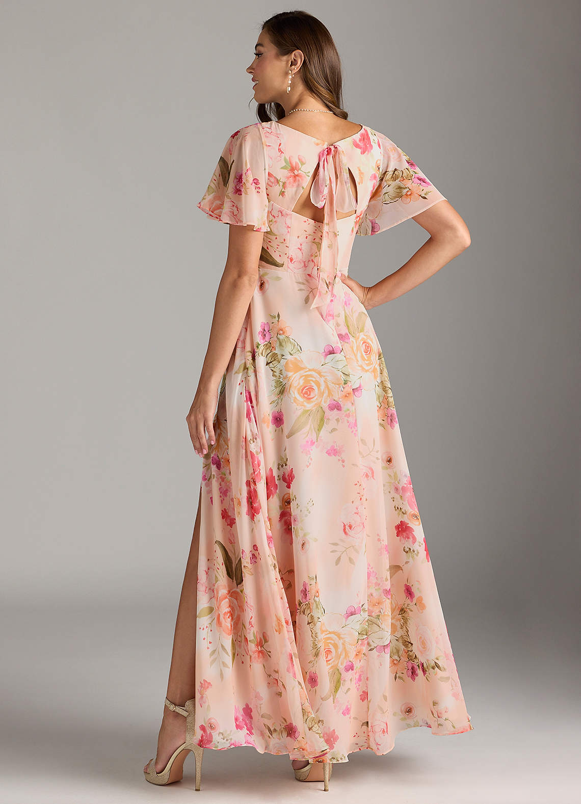 Azazie Kimber Abiti da Damigella Abito A-Line in Chiffon con Maniche a Volant Abstract Bouquet Floral image1