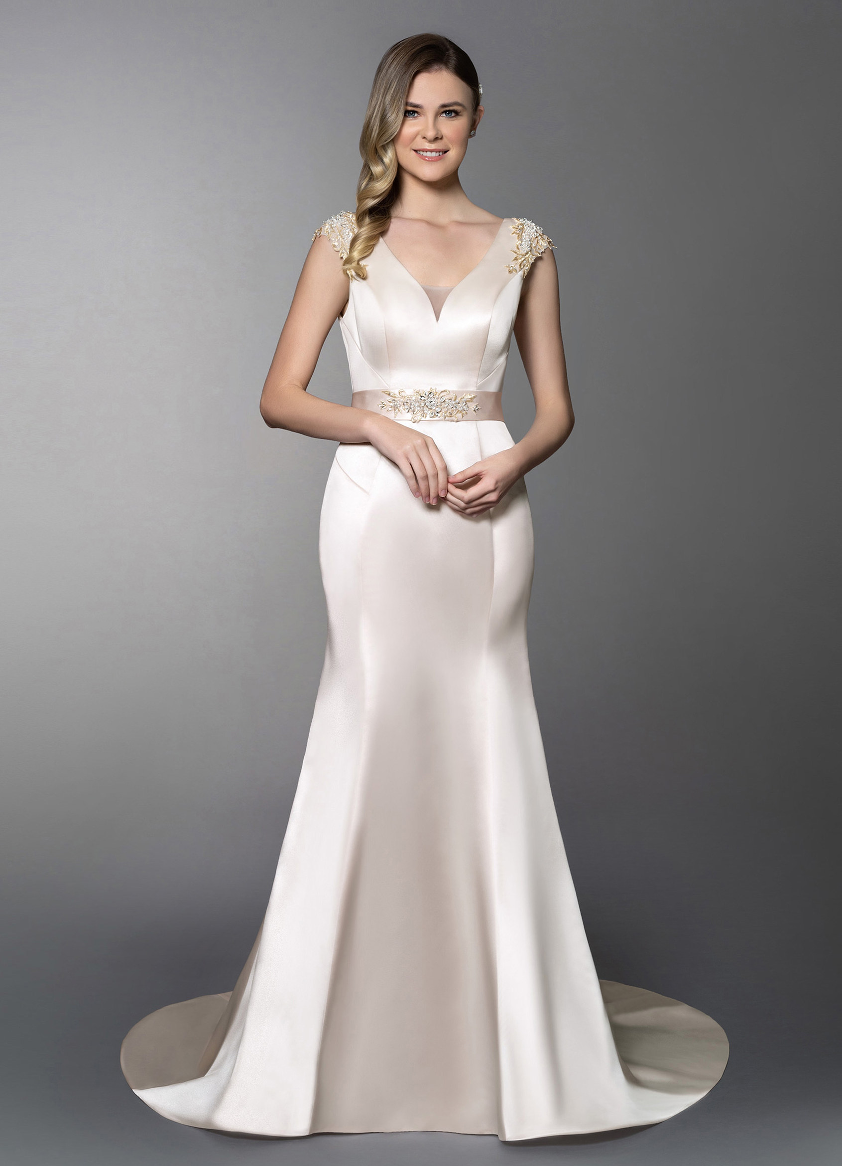 Best Wedding Dress Style For Petite Hourglass Figure