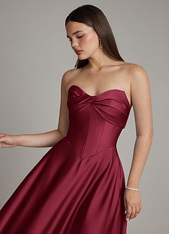 Azazie Meleena Robes de demoiselle d'honneur Robe Trapèze en Satin extensible Bustier Bourgogne image4