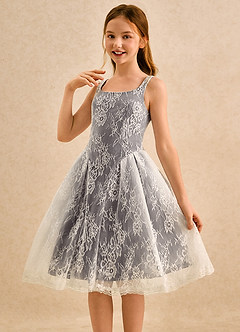 Azazie Cubbie Girls Formal Robe Demoiselle D'honneur Fillette Robe Trapèze en Dentelle Gris Acier image3