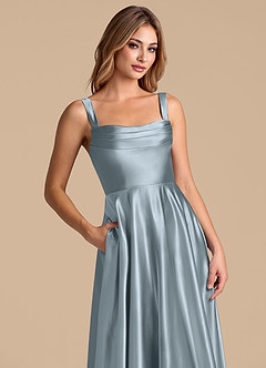 Azazie Shaude 신부 들러리 드레스 A라인 주름진 메탈릭 새틴 바닥 길이 드레스 image2