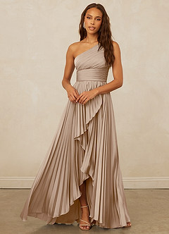 Christian Siriano Bridal for Azazie 1008 Robes de demoiselle d'honneur Robe Trapèze en Satin extensible Ue épaule Taupe image5