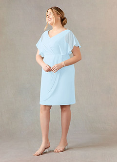 Azazie Julia Mère de la mariée Robes Robe Fourreau en Mousseline de soie Col V plissé Bleu Ciel image11
