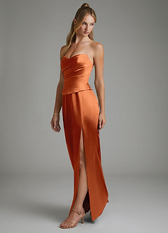 Azazie Logan Robes de demoiselle d'honneur Robe Fourreau en Satiné métallisé Bustier Orange Brûlée image3