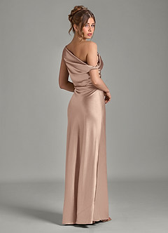 Azazie Emerson Jurken voor bruidsmeisjes Jurk van Metaalachtig Satijn met Zeemeermin Off-shoulder Taupe image12