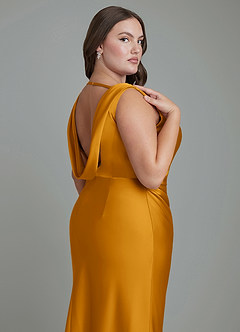 Azazie Kieryn Robes de demoiselle d'honneur Robe Sirène en Satin extensible Plissé Caramel écossais image13