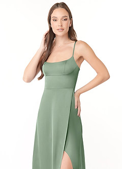 Azazie Halsey Robes de demoiselle d'honneur Robe Fourreau en Satin extensible Fente Latérale Matcha image6