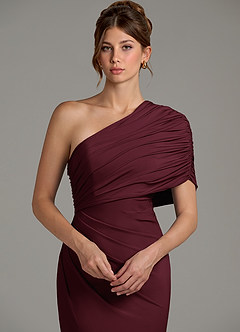 Azazie Essence Robes de demoiselle d'honneur Robe Fourreau en Jersey extensible de qualité supérieure Une épaule Cabernet image7