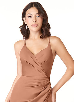 Azazie Geanna Kleider zum Anprobieren zu Hause Etui V-Hals Gefaltet Stretch-Satin Kleid Matcha image5