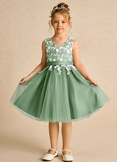 Azazie Butterfly Blumenmädchenkleider A-Linie Spitze Kleid Matcha image2