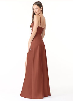 Azazie Halsey Vestidos de damas de honor Vestido de Castaño de Satén Elástico de Corte Recto con Corte Lateral image5