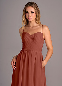 Azazie Joni Robes de demoiselle d'honneur Robe Trapèze Convertible en Mousseline de soie Sans bretelle Auburn image2