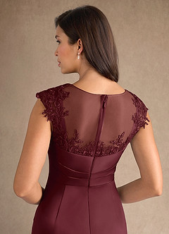 Azazie Santa Barbara Mère de la mariée Robes Robe Fourreau en Satin extensible Plissée Cabernet image8