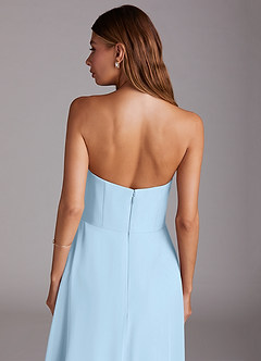 Azazie Wren 신부 들러리 드레스 A라인 스트랩리스 쉬폰 티 길이 드레스 image8