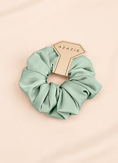 front Farblich passendes Brautjungfern-Scrunchie-Set aus Stretch-Satin in Übergröße