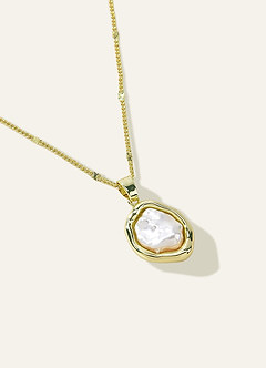 front Irregular Frame Pearl Necklace