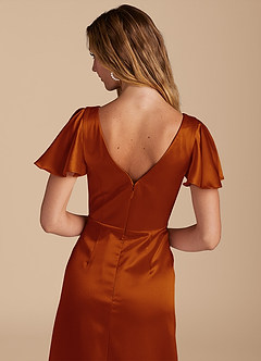 Azazie Soren Vestidos de damas de honor Vestido de Auburn de Satén Metálico de Corte en A con Plisado image6