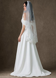 front Velo de encaje con borde de pétalos florecidos hasta la punta de los dedos