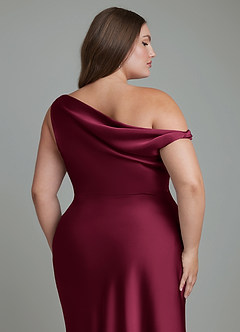 Azazie Emerson Vestidos de damas de honor Vestido Borgoña de Satén Elástico de Corte Sirena con Hombros descubiertos image6
