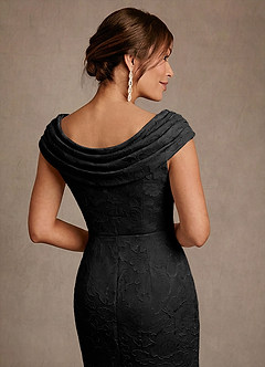 Azazie Irvine vestidos de madre de la novia Vestido de Negro de Devorado Floral de Corte en A con Plisado image5