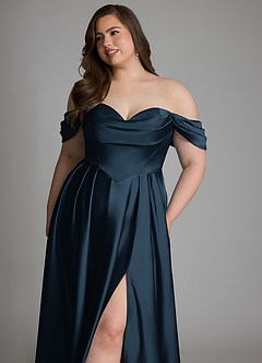 Azazie Loisa Vestidos de damas de honor Vestido Azul Marino Oscuro de Satén Elástico de Línea A con Hombros descubiertos image15