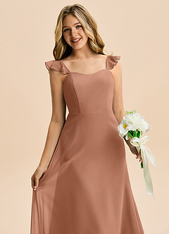 Azazie Mavie Junior Abito A-Line in Chiffon Increspato Bronzo image5