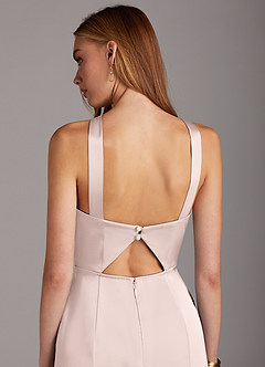 Azazie Elana Robes de demoiselle d'honneur Robe Fourreau en Satin extensible Fente Latérale Rose Pâle image6