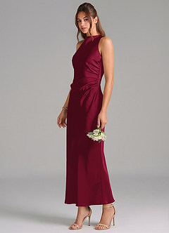 Azazie Evadne Vestidos de damas de honor Vestido de Borgoña de Satén Elástico de Corte Recto con Plisado image1